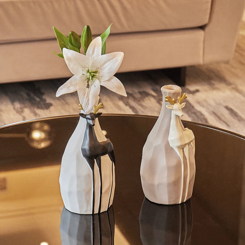 

Современный минималистский смолы ваза искусственные цветы ваза небольшой свежий олень ваза для украшения интерьера Гостиная ТВ шкаф украш...
