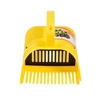 super practical yellow berry pic ker with plastic comb shaped blue berry rake for harvesting fruits picking tools