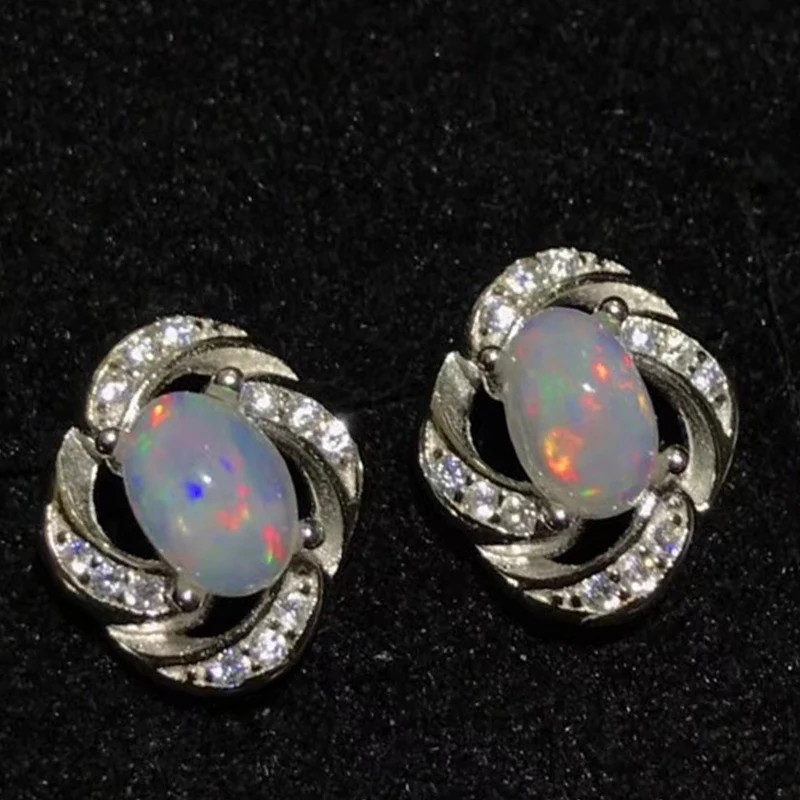 Серьги гвоздики из серебра 925 пробы с натуральным опалом 4 Х6 мм|Серьги-гвоздики| |