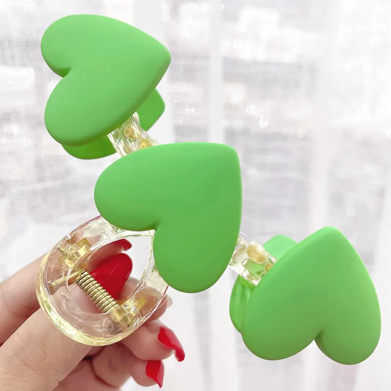 

Stylish Big Heart Hair Claw Clamps Sweet Candy Hair Clips for Women Elegant Makeup Headband Hairpins Girls Hair Accessories