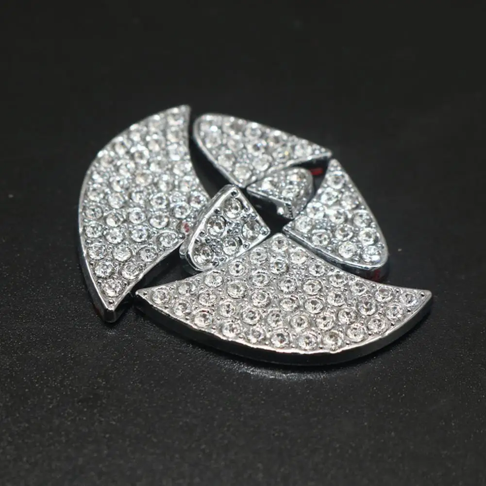 

Автомобильные аксессуары для автомобильного рулевого колеса с логотипом, бриллиантовая фотография X1t8