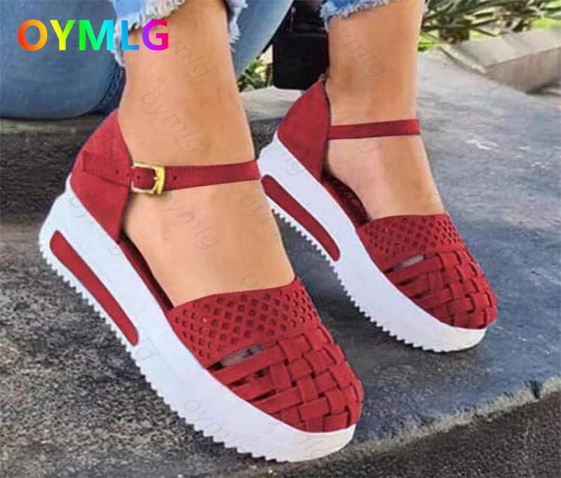 

2021 spring summer new European and American large size single shoes thick-soled hollow platform shoes buckle sandals in stock
