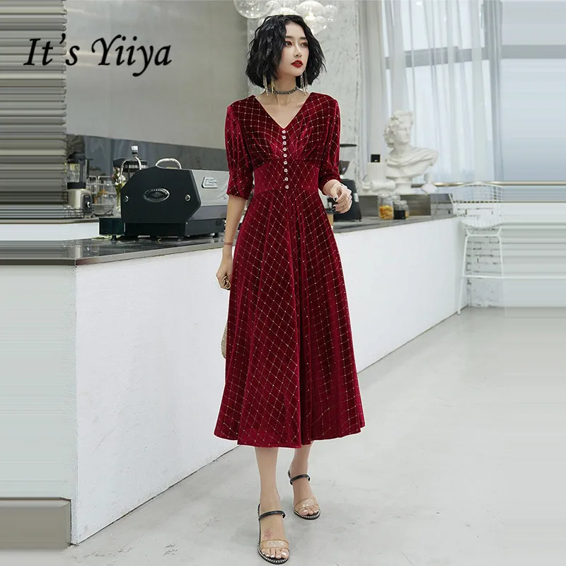 Женское вечернее платье в горошек It's Yiiya элегантное велюровое с v-образным