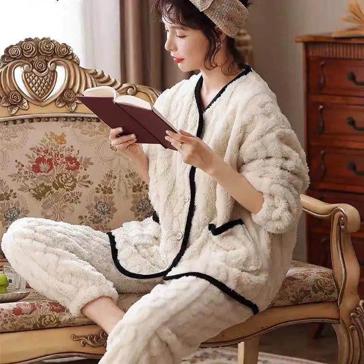 2021 New Plush Thickened Coral Velvet Pajamas Women's Autumn and Winter Flannel Winter Warm Women's Home Clothes Women's Pajamas