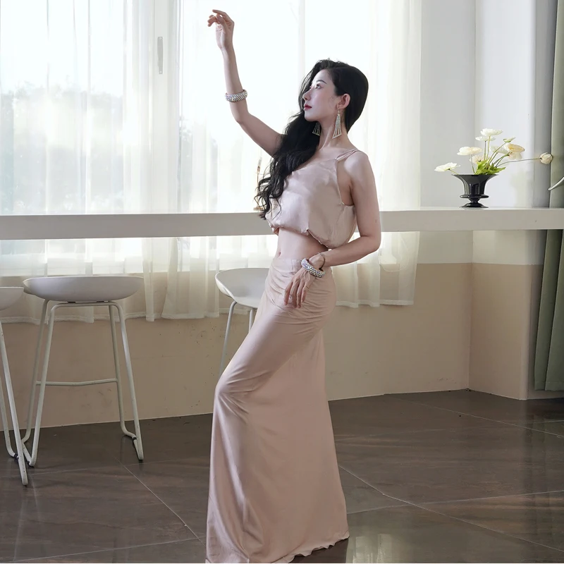 Женский костюм для танца живота с длинной юбкой и разрезом | Тематическая одежда