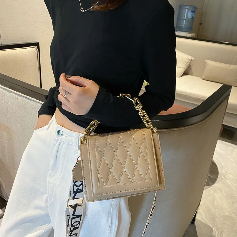 

2021 New Messenger Bags Women Chains Shoulder Bag Diamond Lattice Luxury Handbags Women Bags Designer Female Totes Small Bolsas