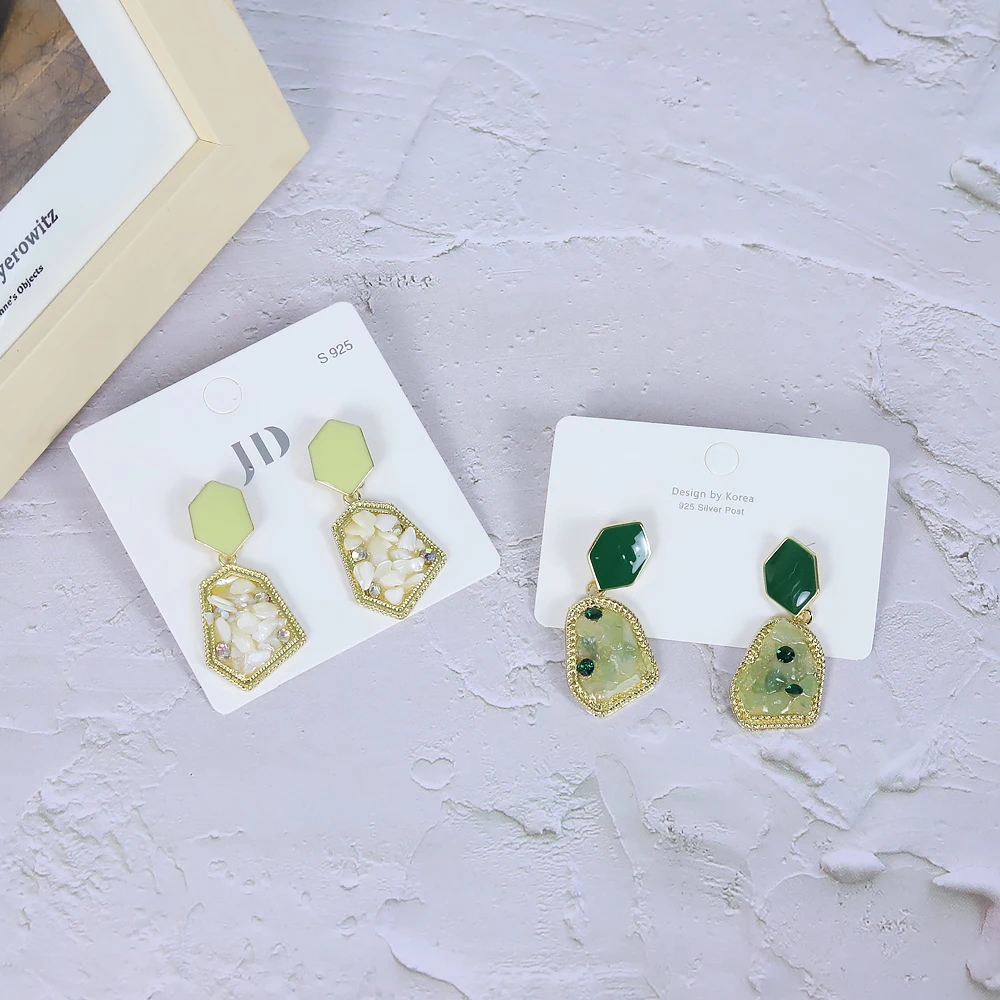 

Trendy Retro Niche Design Long Pendant Earrings Female Inlaid Gravel Stud Earrings Korean Net Red High-end Jewelry Gift Pair