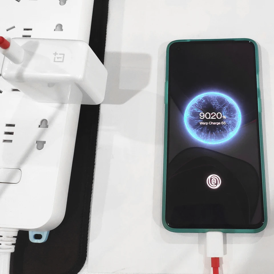 Фото Адаптер питания OnePlus 9 Pro 8 T Warp Charge 65 белый для ЕС США Великобритании зарядное Адаптер питания OnePlus 9 Pro 8 T Warp Charge 65 белый для ЕС США Великобритании зарядное