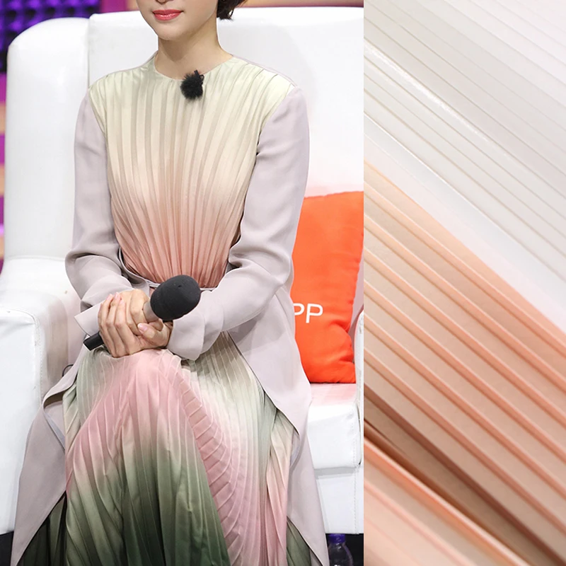 

Полиэстеровая ткань для юбки E1266, 145 см, ширина 150 г/м, Жатая, оранжево-серая, для лета и осени