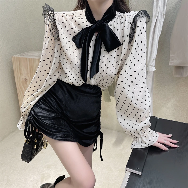 

Autumn Flare Long Sleeve Women Tops Blouse with Lace Elegant Lace Bow Neck Blouse Shirts Floral Print Blusas YOU1126