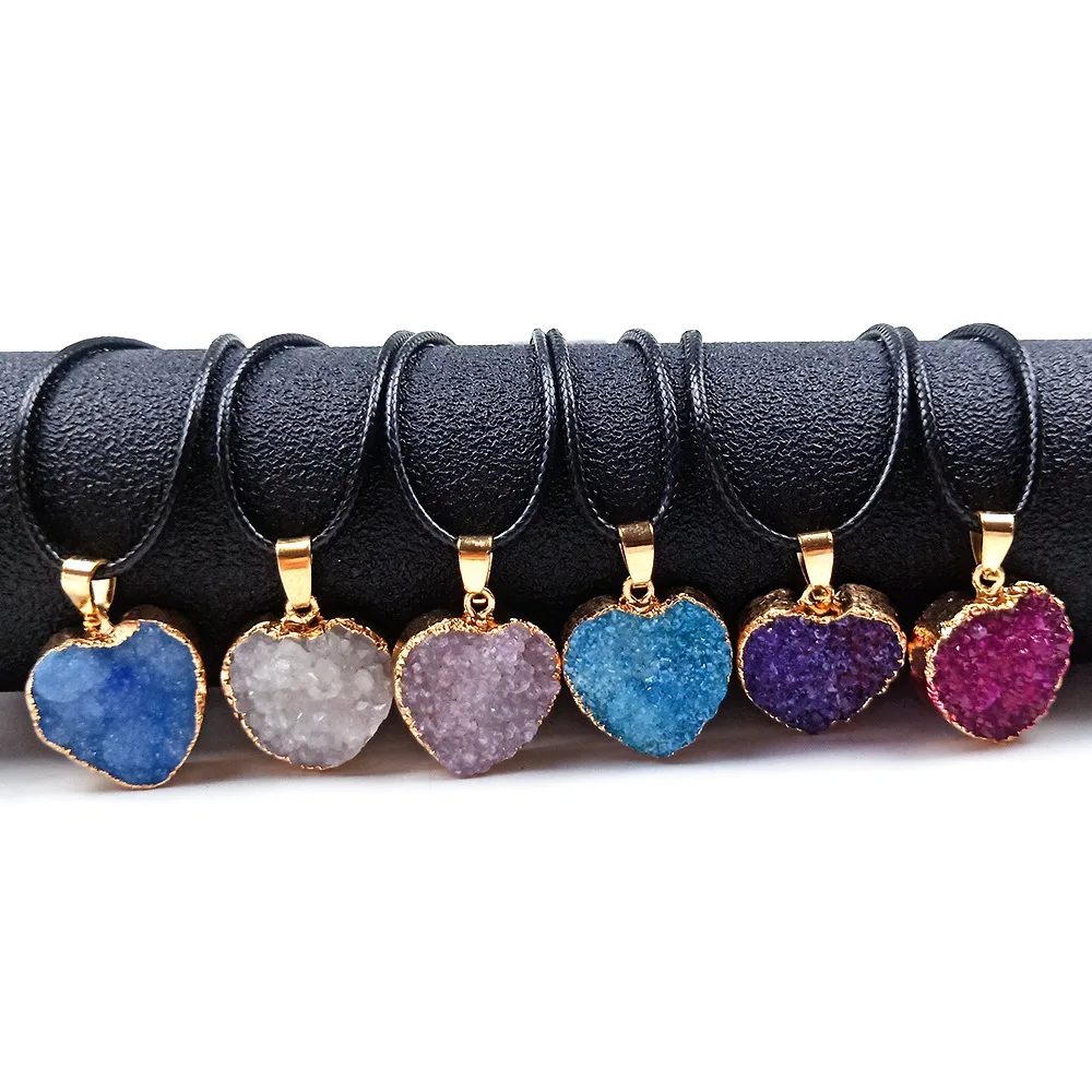 

Natural Druzy Quartz Heart Shaped Crystal Pendant Raw Geode Slice Inlaid Golden Edged Charms Reiki Necklace for DIY Jewelry