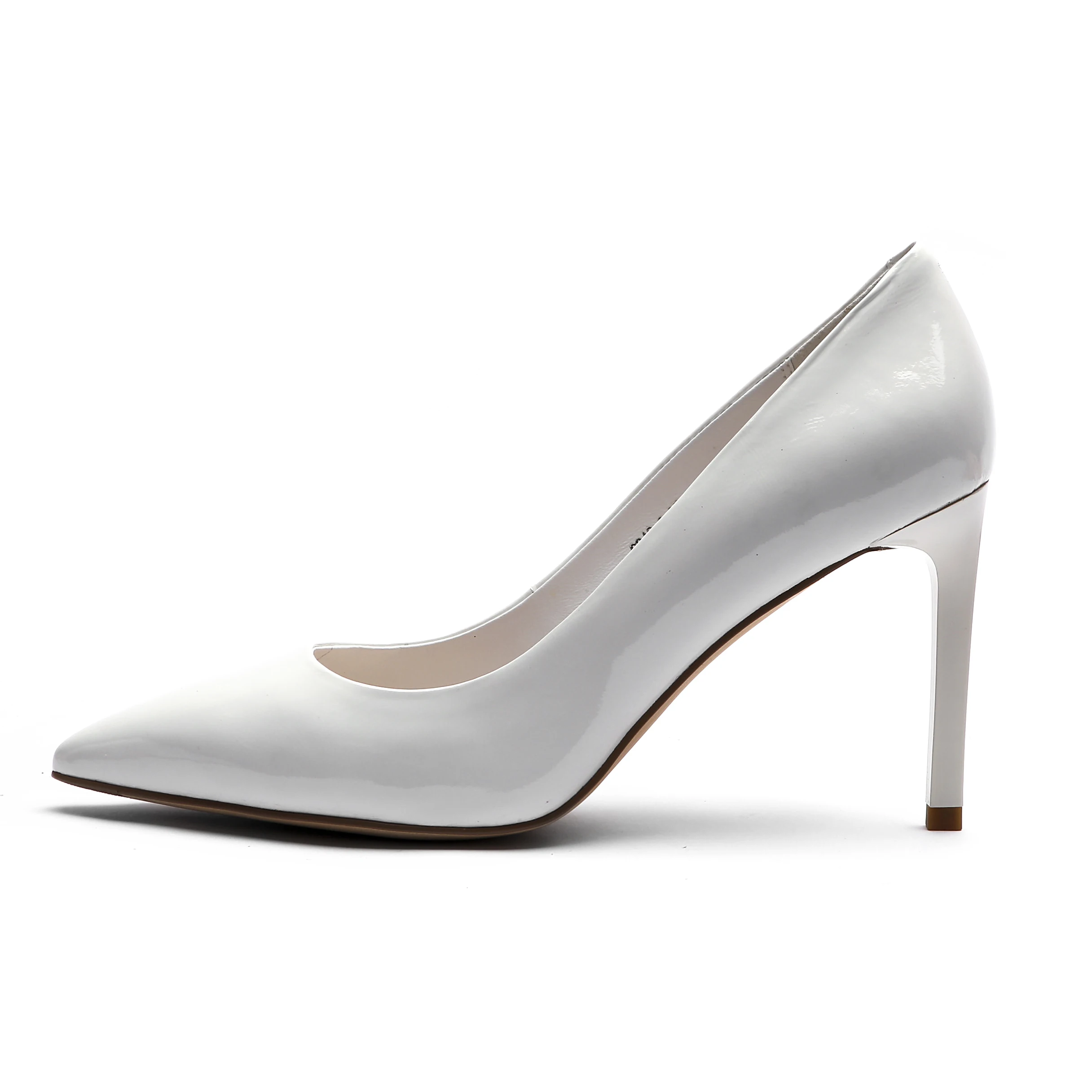 Новинка Весна 2020 туфли Tanariya из лакированной кожи рисового белого цвета с высоким