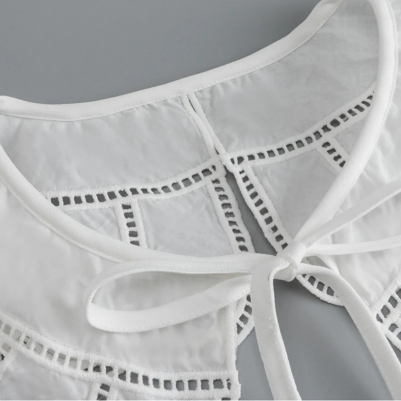 

Women Lace-Up False Fake Collar Hollow Out Jacquard Petal Shawl Necklace Capelet