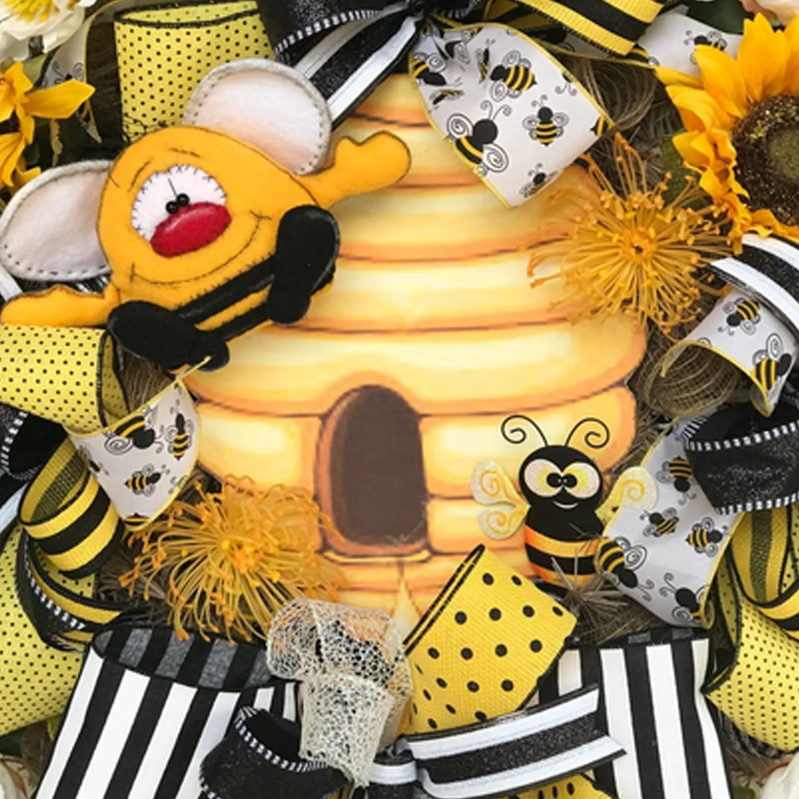 

Festival Wreath Simulation Leaf Bee SunflowerWreath Artificial Garland Hanging Pendants Weddin Festival Decorative Flowers