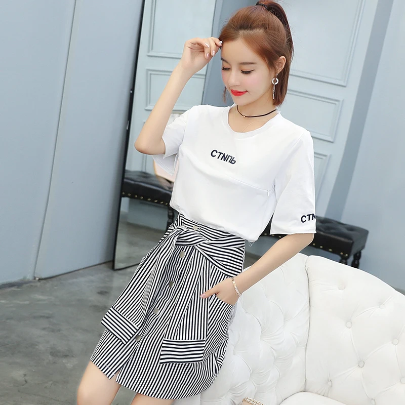 

9027# Summer White Cotton Maternity Nursing Tees Breastfeeding T Shirt Clothes for Pregnant Women Casual Pregnancy Tops