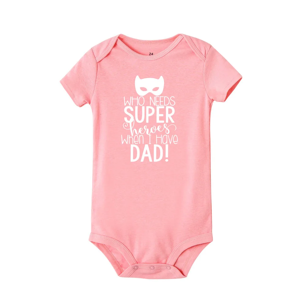 Одежда для новорожденных с героями «Who Super Heroes When I Have Dad» одежда с короткими рукавами для мальчиков и девочек комбинезоны из хлопка белого цвета - Цвет: RF30-SRPPK-