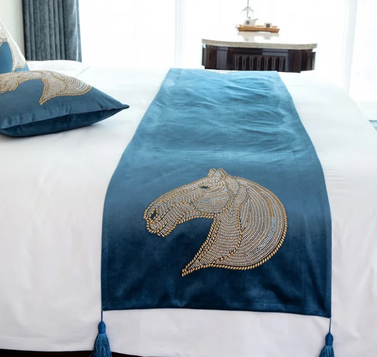 Роскошные 100% полиэстер кроватные бегунки Декор отеля с украшением в виде