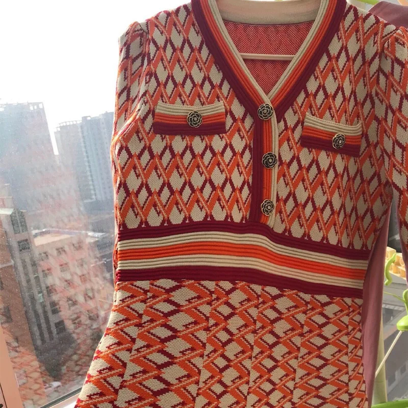 

Fashion Autumn Winter Dress Women 2021 New V Neck Long Sleeve A-line Knitted Skirt