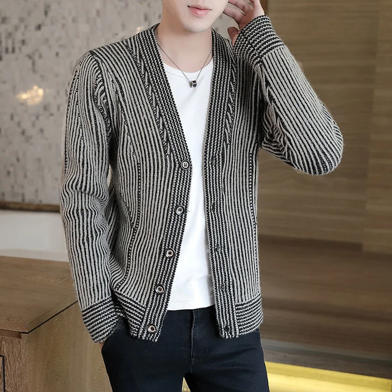 

Autumn Men New Fashion Striped Knitted Jackets Men's Thin Casual Sweater Coats Male V-neck Slim Cardigan Overcoats O149