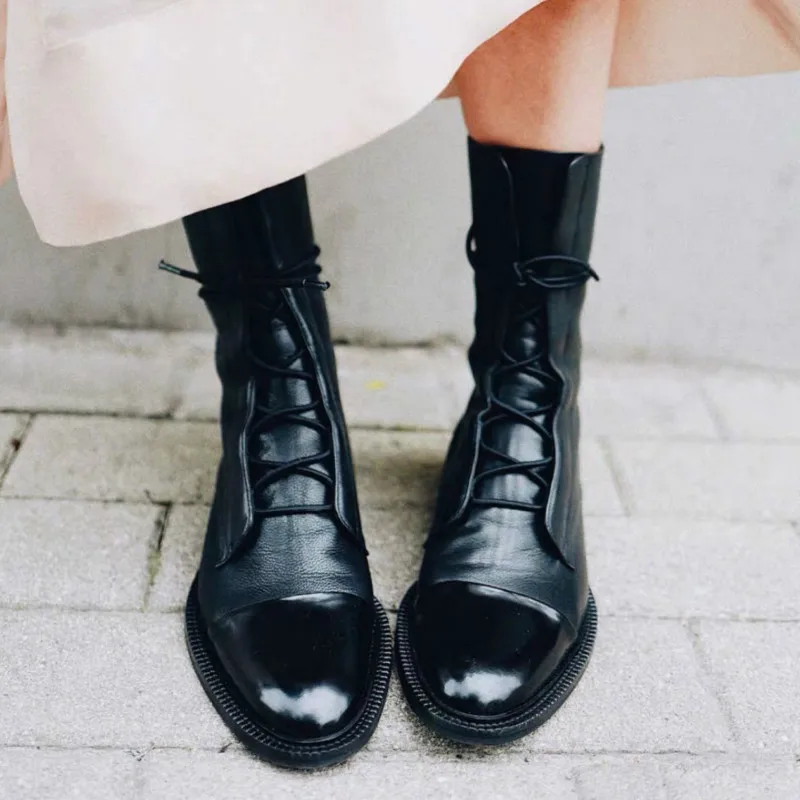Новые женские осенние мотоциклетные ботинки в стиле панк удобные британском со