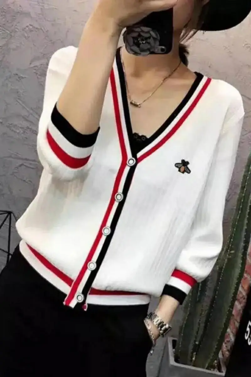 

Women's tops autumn and winter embroidery little bee sweater open loose long-sleeved V-neck jacket