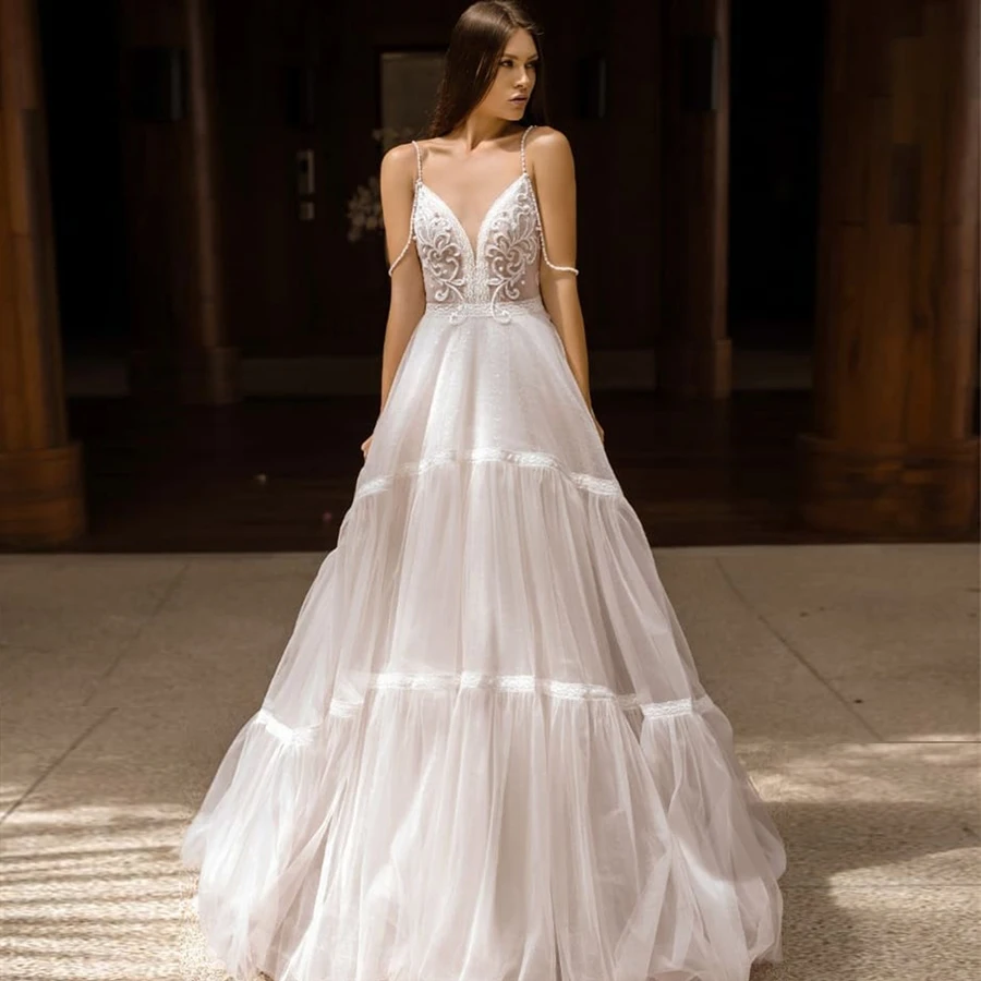 Бальные платья из тюля с двумя кристаллами на тонких бретельках завышенной