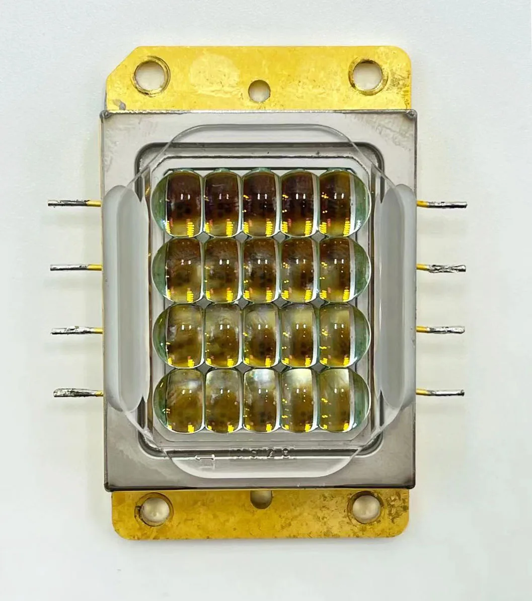 105 Вт ~ NUBM36 95 NUBM31T 85 PLPM4L 450B 74 NUBM35 синий 455nm лазерный диодный массив|Эффект освещения