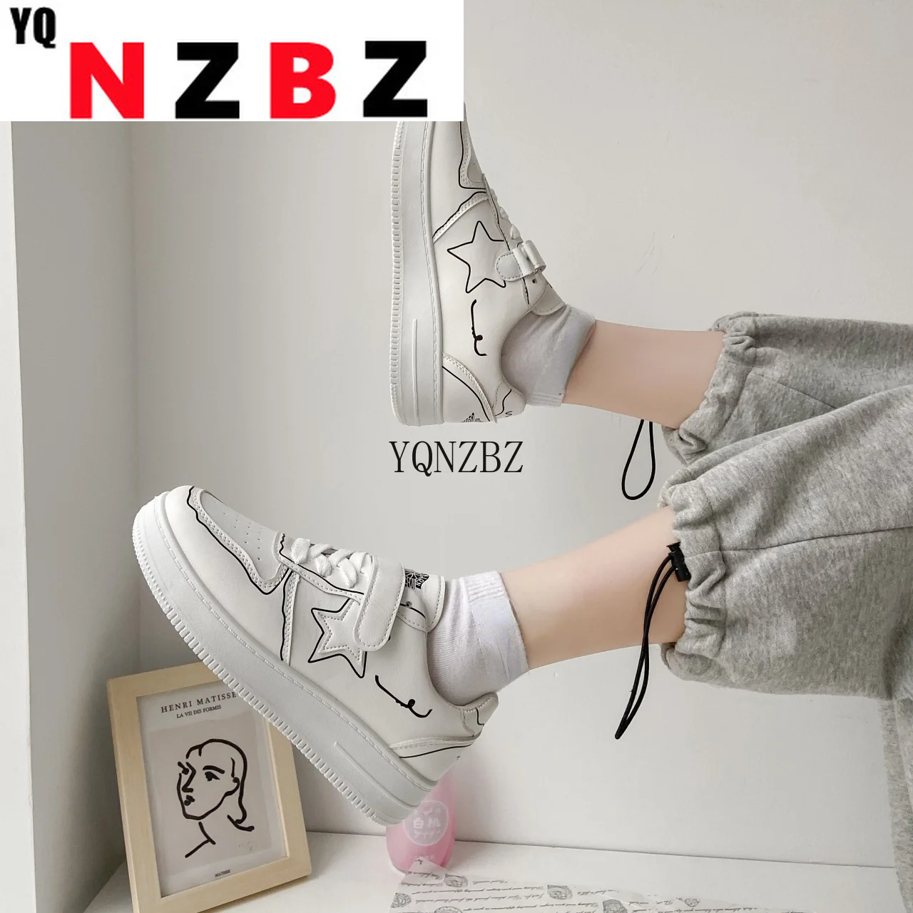 

2022 Autumn White Shoes for Women Fashion Hand-painted Skateboard Shoes Comfortable Walk Running Student Sneakers Tenis Feminino