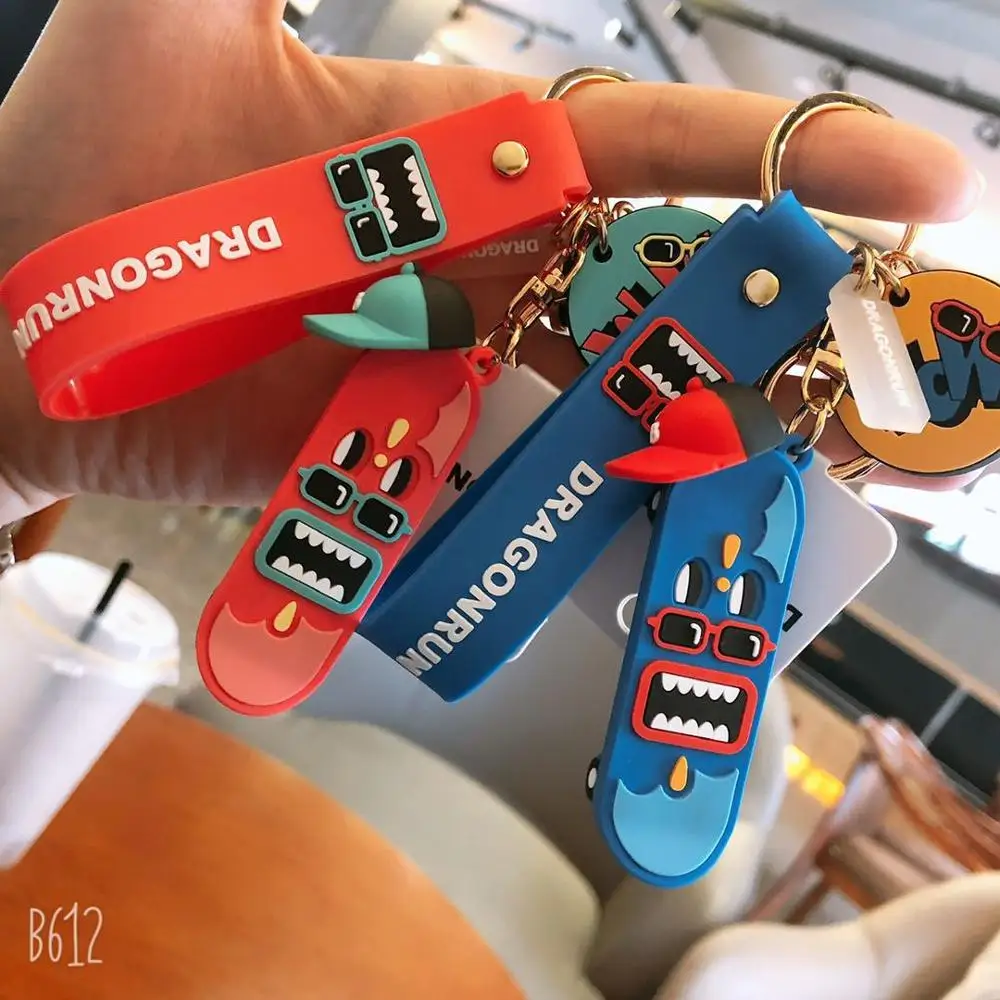 

Creative Cartoon 3d Skateboard Keychains Cool Personality Female Pendant Handbag Keyring Car Keys Jewelry Small Gifts 2020 New