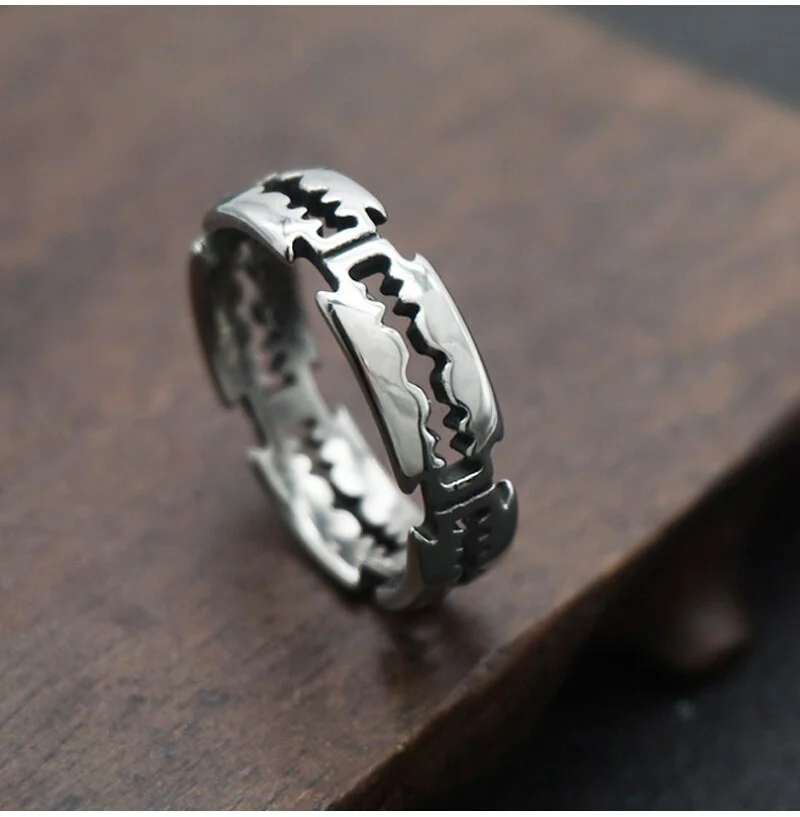 

Vintage Stainless Steel Hip Hop Bladed Ring Fashion Punk Rock Ring Factory Direct Lover Couple Rings for Man And Women