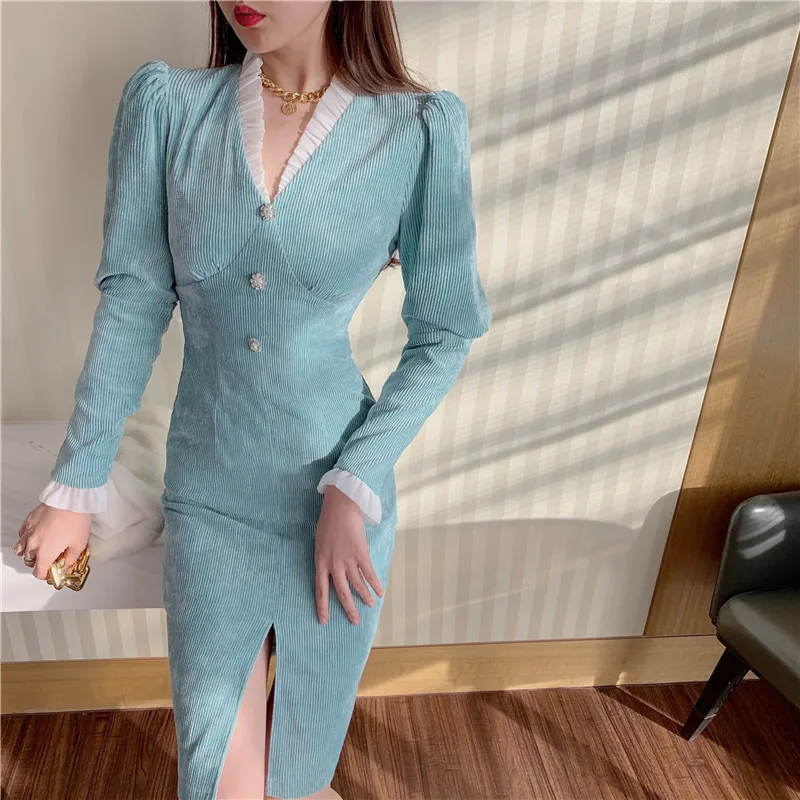 Женское вельветовое платье-карандаш с V-образным вырезом и пышными рукавами |