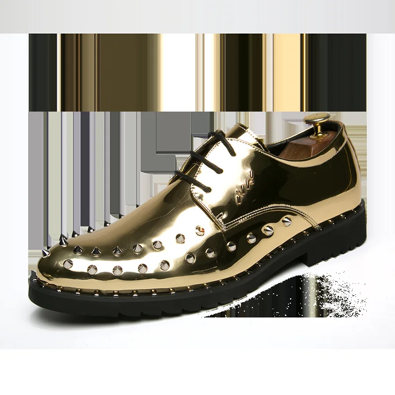 

Spring and Summer New Rivets Korean Men Casual Leather Shoes Stylist Fashion British Versatile Shoes Personalized Bright