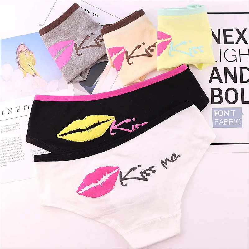 Трусы женские хлопковые Бесшовные со средней посадкой и надписью | Женская
