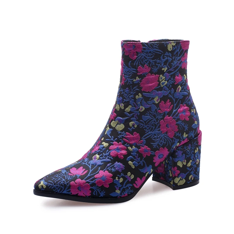 Женские ботинки с цветочной вышивкой Новинка 2019 года Модные женские ботильоны