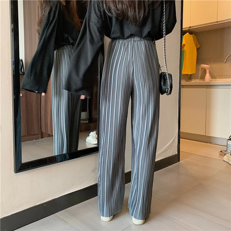 

QOERLIN Elastic Waist Pleated Wide Leg Trouser Women Summer New Fashion Streetwear Loose Casual Black Long Pants Female Fits 5XL