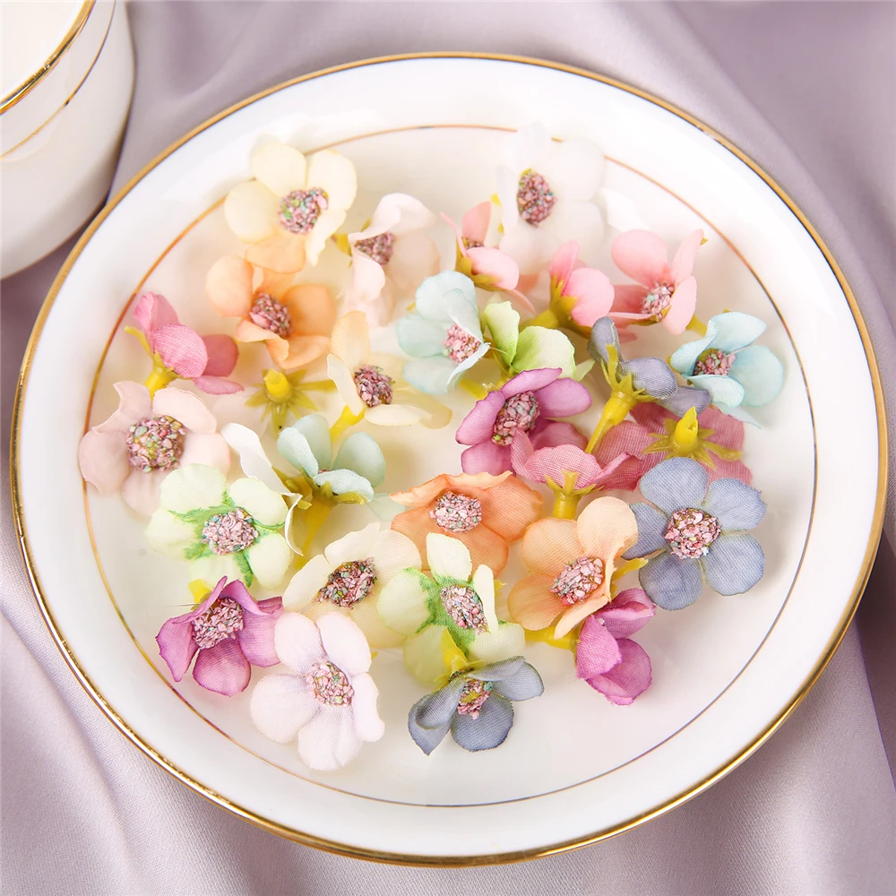 100 Stücke 2 cm Gefälschte Gänseblümchen Blumenköpfe Mini Seide Künstliche Blumen Für Kranz Scrapbooking Hause Hochzeit Valentinstag Dekorationen – Detail 2