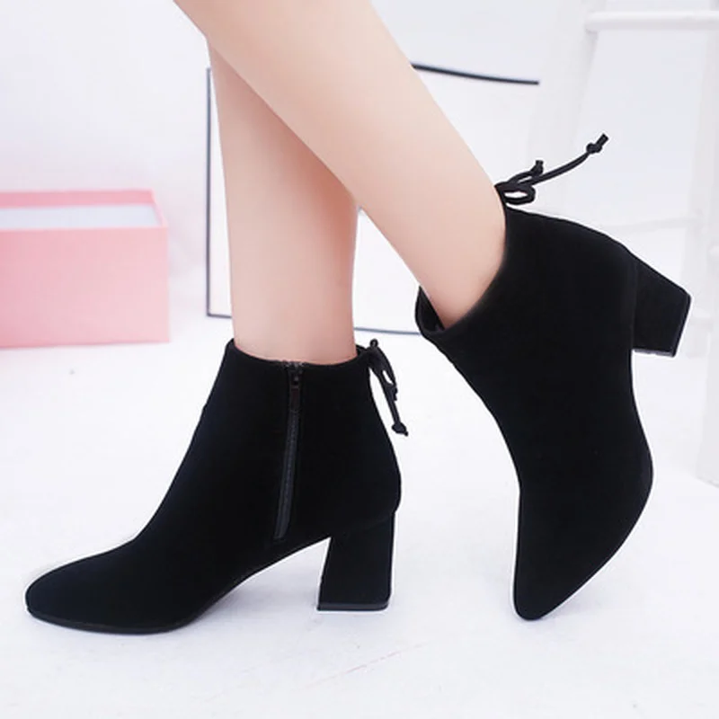 

Fashion ladies fashion shoe joker pointed thick with single frosted Martin boots with high spring and summer short boots