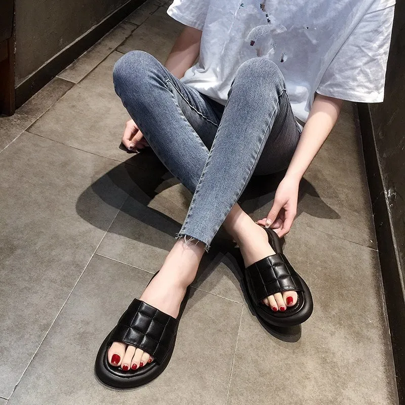 

Slippers Casual Women's Shoes With Platform Slides Pantofle Low Beige Heeled Sandals Rubber Flip Flops Shale Female Beach Luxury