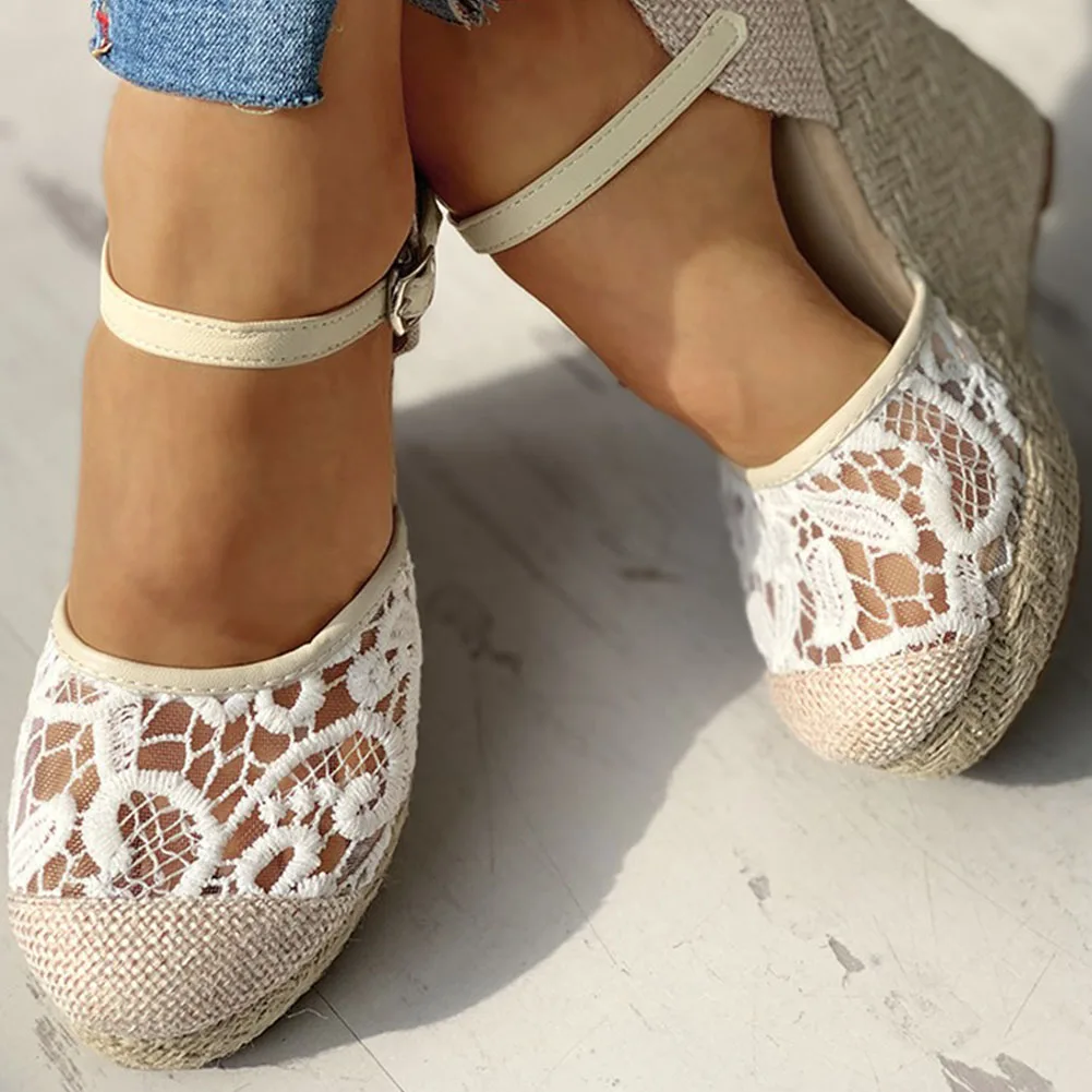 Женские босоножки на танкетке элегантные женские туфли лодочки с ремешком и