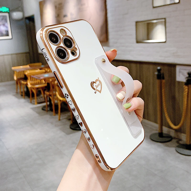 

Wrist Strap Love Heart Plating Phone Case For iPhone 12 Pro Max 11 XR XS X 7 8 Plus Mini SE 2020 Fashion Soft Shockproof Cover