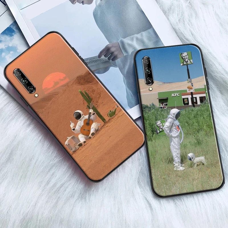 

Cute Criativa Astronauta Phone Case For Huawei P Smart Z 2019 2021 P20 P30 P40 Lite Pro Funda Carcasa Soft TPU Back Cover