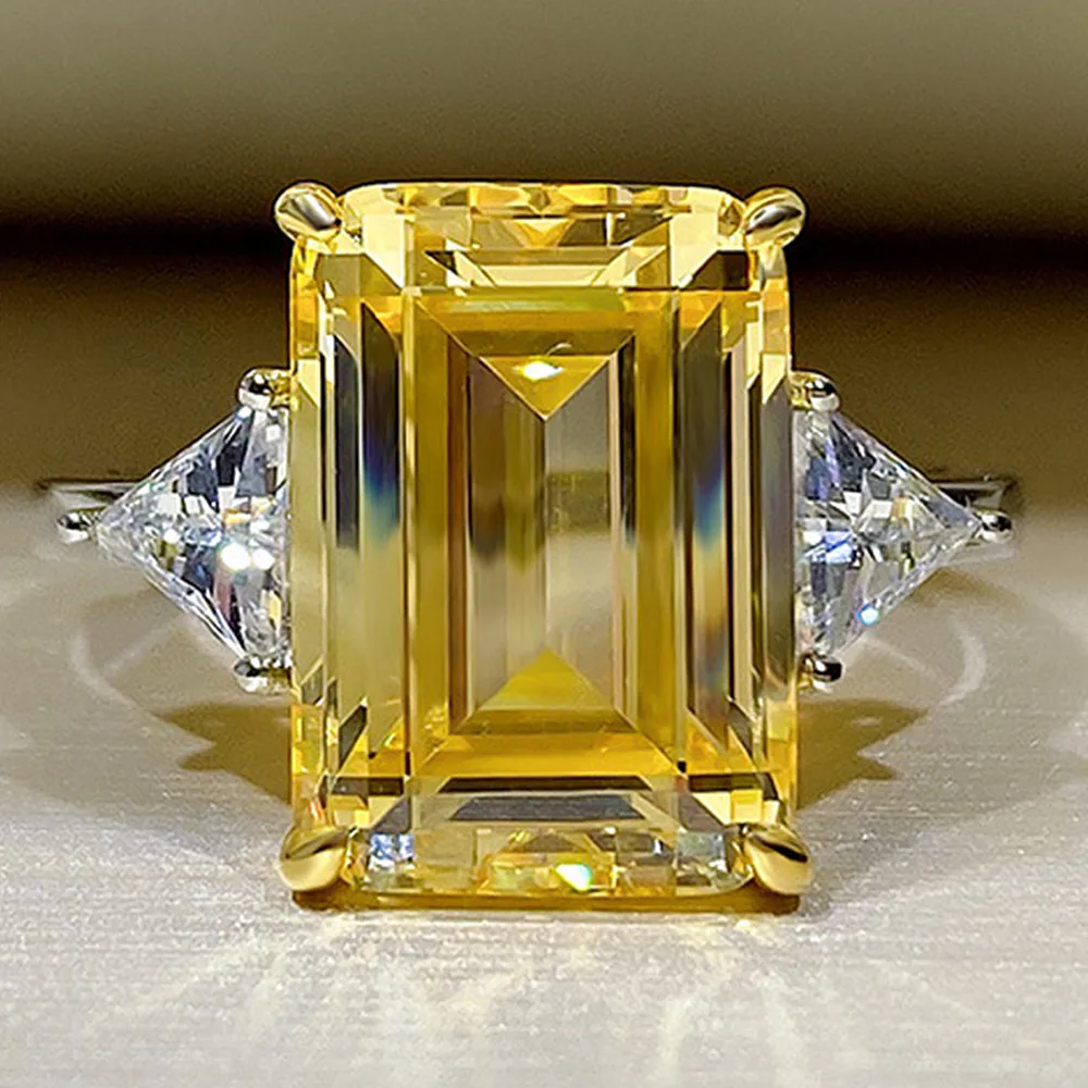 

Женские кольца с камнями, 10 карат
