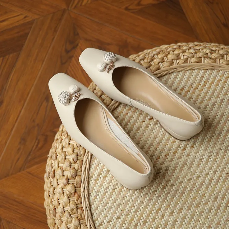 

MLJUESE 2021 Women Pumps Soft Cow leather Autumn Spring Metal Decoration Red color Square toe High heels pumps size 34-40