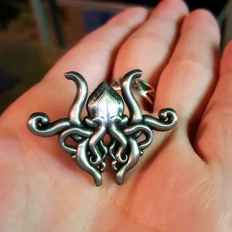 Зов Лавкрафта Брошь-значок Cthulhu из эмалированного металла.