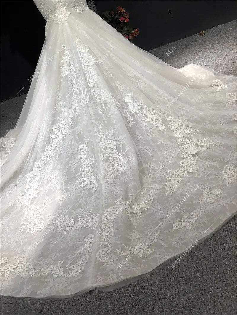 2021 Newest High Quality Real Sample Ivory Lace High Neck Short Sleeves A-line Transparent Back Floor Length Wedding Dress