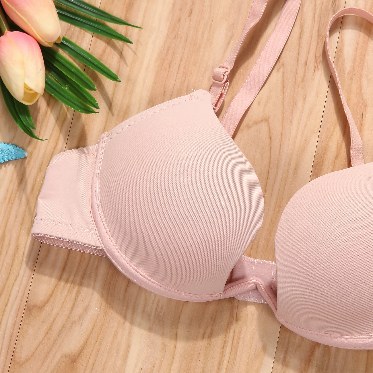 Бюстгальтер пуш-ап бесшовный с глубоким V-образным вырезом и открытой спиной |