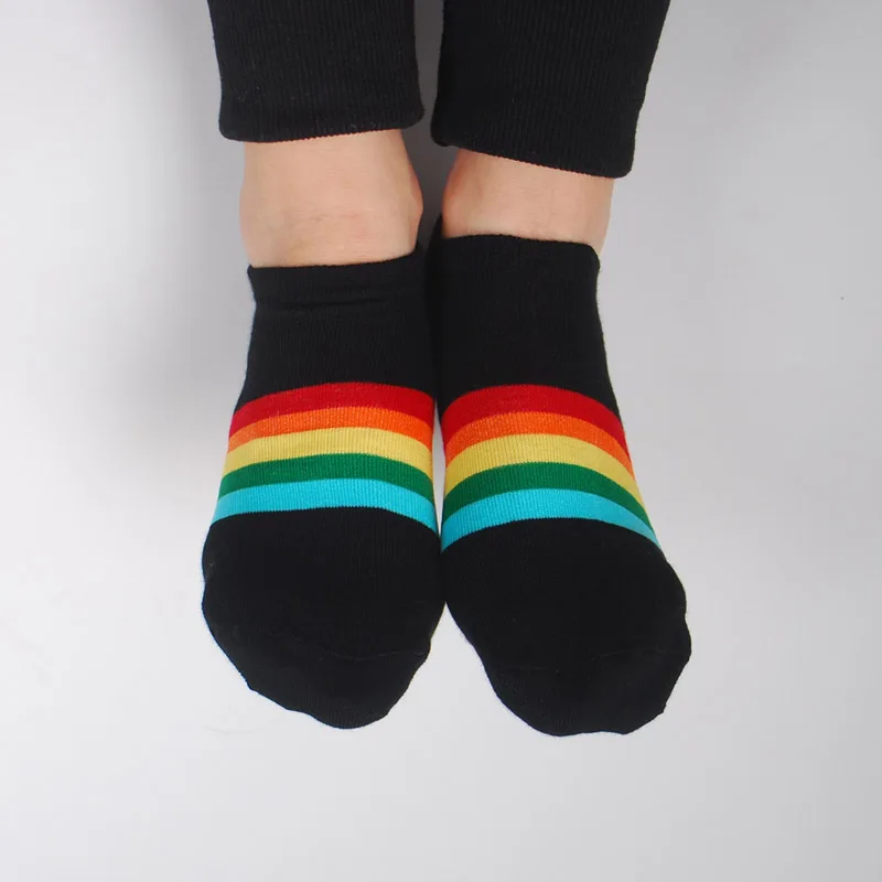 Женские летние крутые носки до щиколотки Радужный дизайн мягкие дышащие без