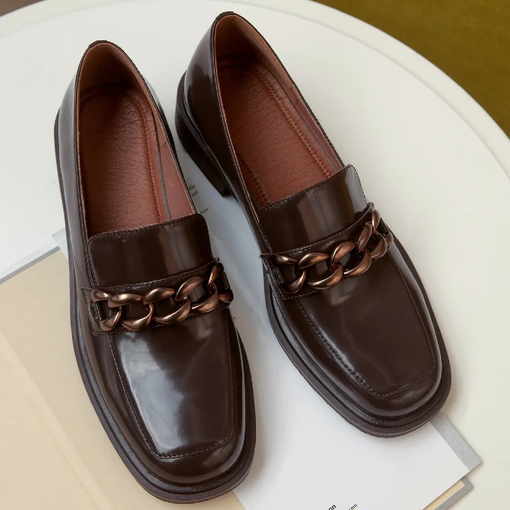 

Мокасины женские из натуральной кожи, мягкие удобные лоферы, без застежки, с квадратным носком, на плоской подошве, с цепочкой, повседневная ...