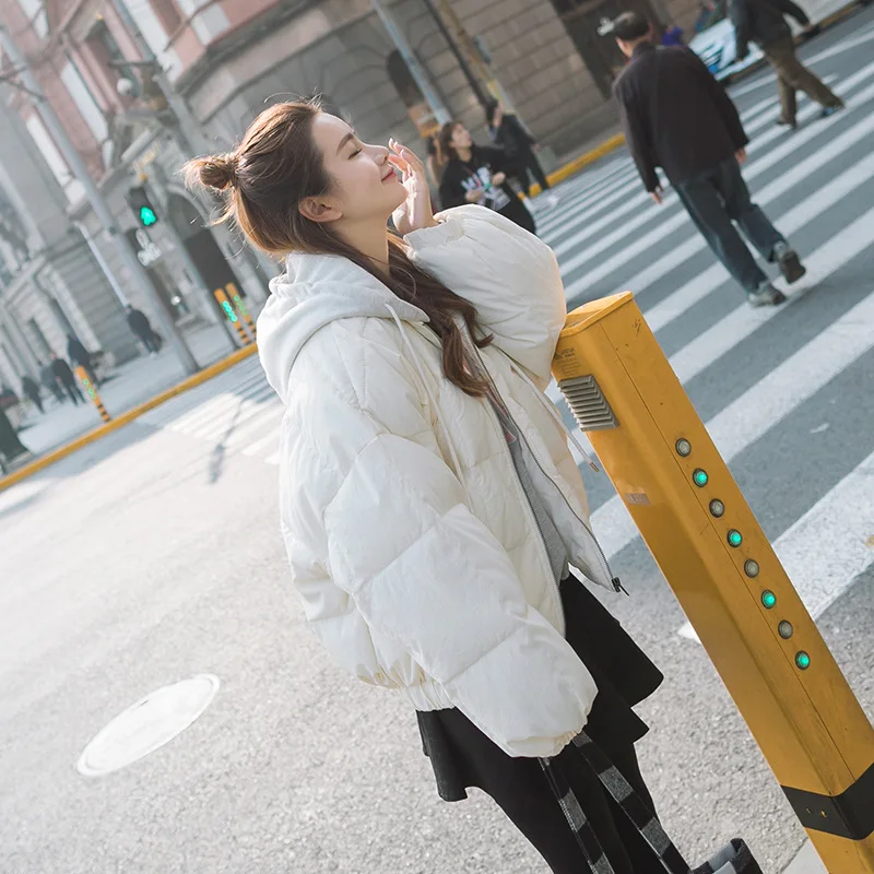 Одежда с хлопковой подкладкой женская новая стильная модная короткая зимняя