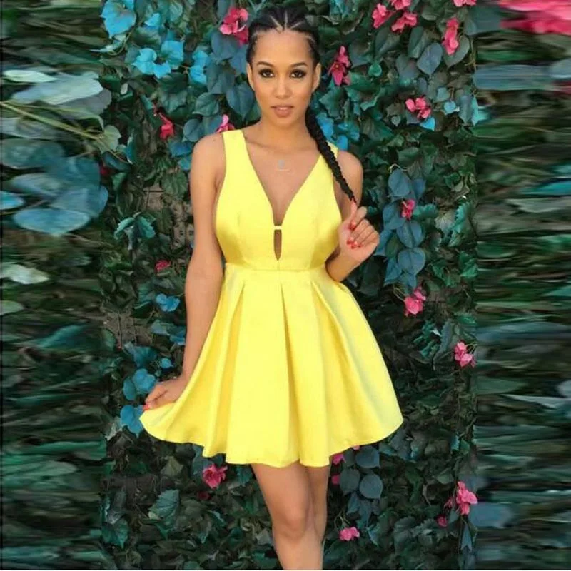 Sexy V-Neck  Short Homecoming Dress A Line 2020 Yellow Satin  Girls Party Gowns Above  Length Women Graduation Gowns